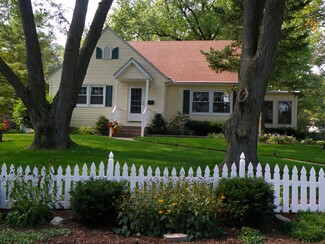 1312 Elmore Ave, Bettendorf, IA 52722
