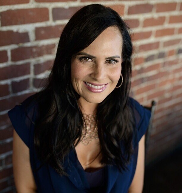 Jennifer Almeida-Gelles