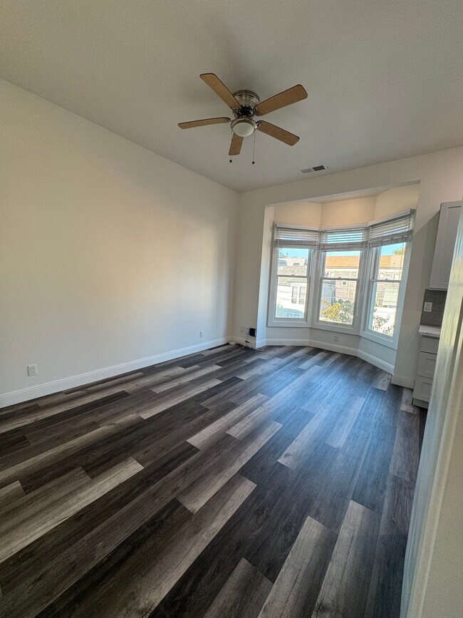 1537 9th St unit Beautifully Renovate, Oakland, CA 94607 - photo 6