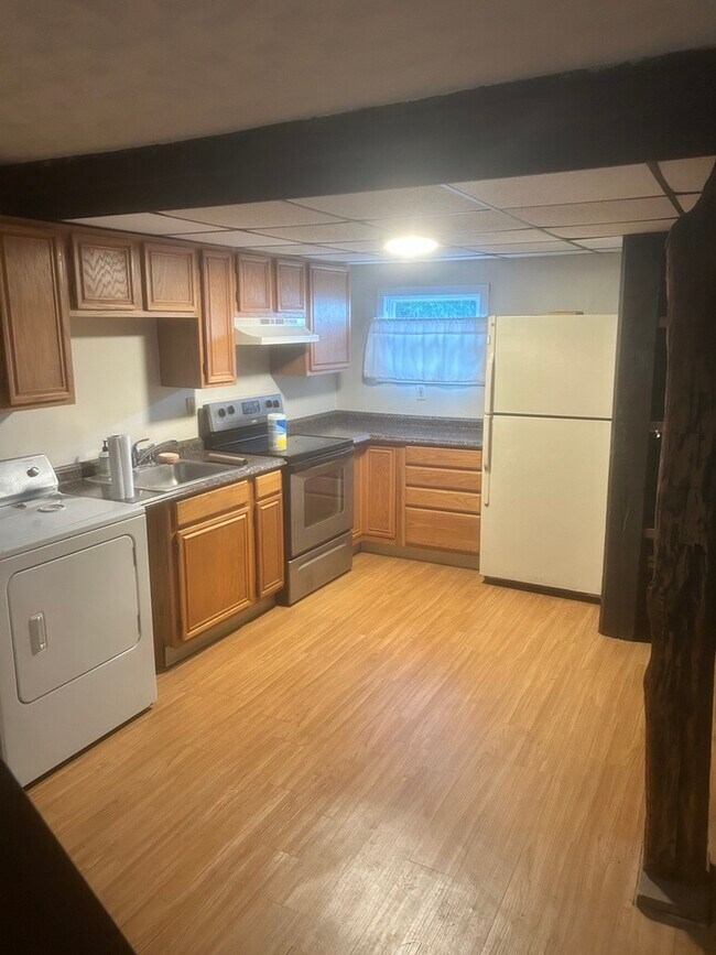 1269 Pennsylvania Ave, Emmaus, PA 18049 - photo 2