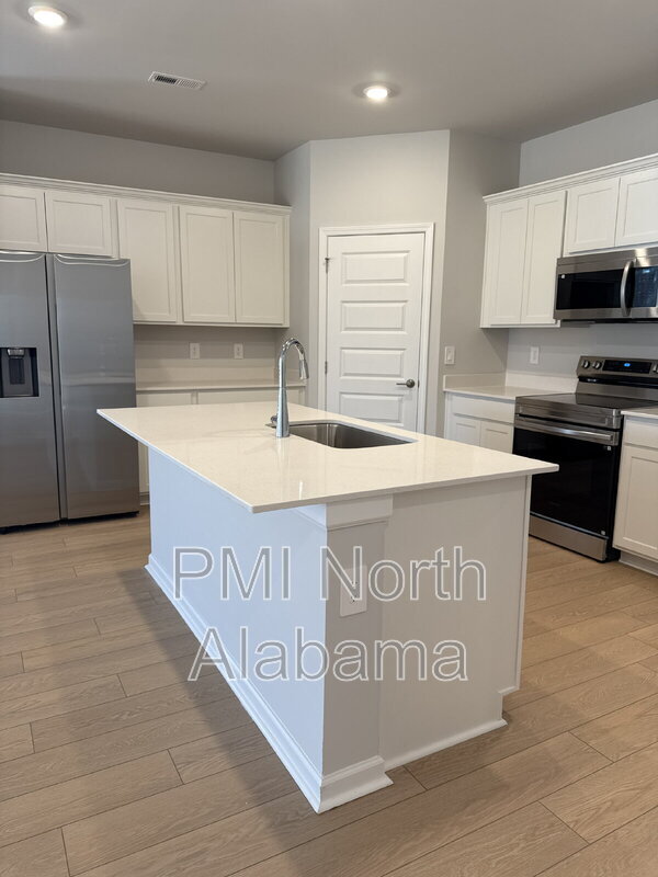 15733 Ruthie Lynn Dr, Athens, AL 35613 - photo 3