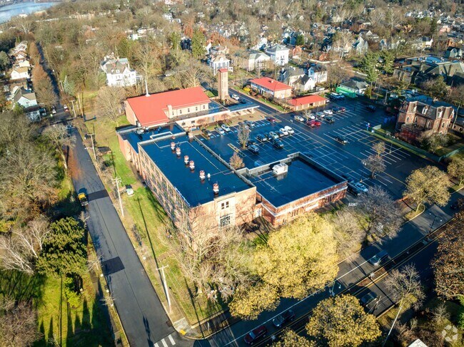 St James Elementary School is a private K-8 Catholic school with a 12:1 student:teacher ratio.