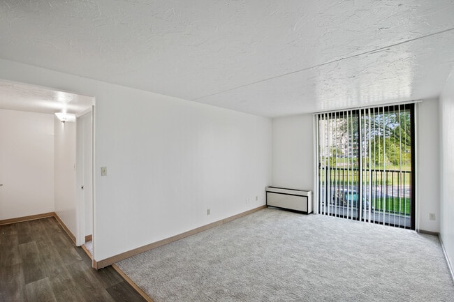 Independence Place Apartments: A 55 and Better Community, Parma Heights, OH 44130 - photo 4