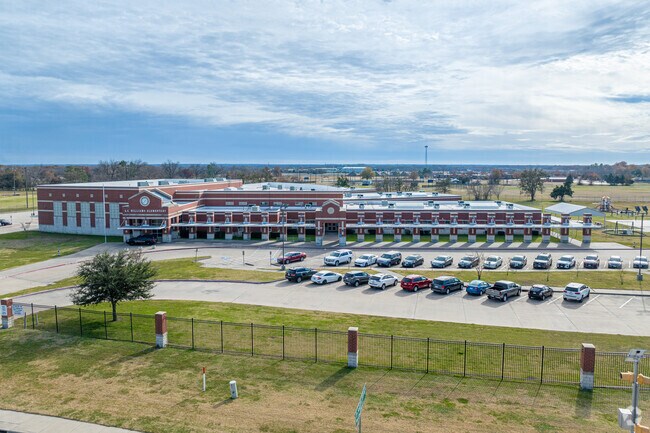 Albert C Williams Elementary School serves the student of Commerce, Tx.