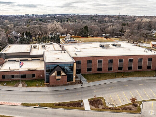 You can find Oakdale Elementary School near 90th and Center streets.