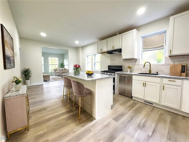 2483 E 89th St unit 101, Cleveland, OH 44104 - photo 5