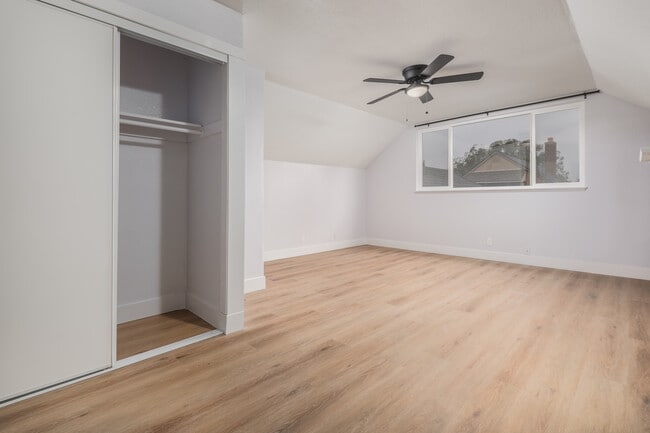 7971 Hanford Way unit 4 - Upstairs large, Sacramento, CA 95823 - photo 6