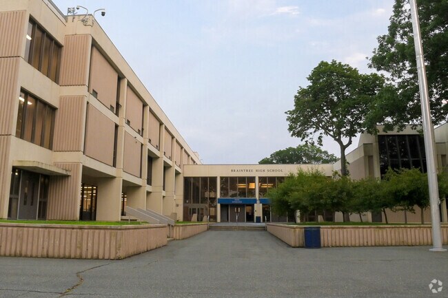 Braintree High School provides education in the neighborhood of 
South Braintree