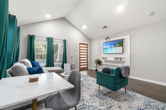 1124 Brunner Ave unit ID1018235P, Dallas, TX 75224 - photo 4