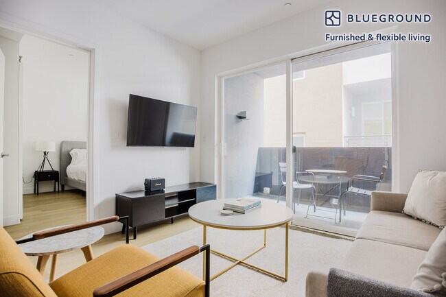 1130 N Orange Dr unit FL2-ID1303, Los Angeles, CA 90038 - photo 4