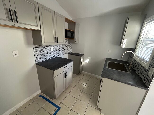 *New appliances will be delivered 10/20