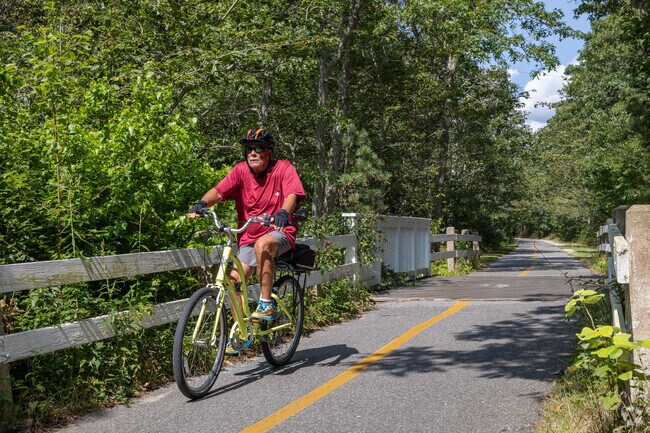Sea to Shining Sea Bikeway in Woods Hole offers paved trails for bikers.