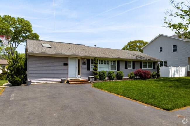 Smaller ranch style homes dot the streets of Point Pleasant.