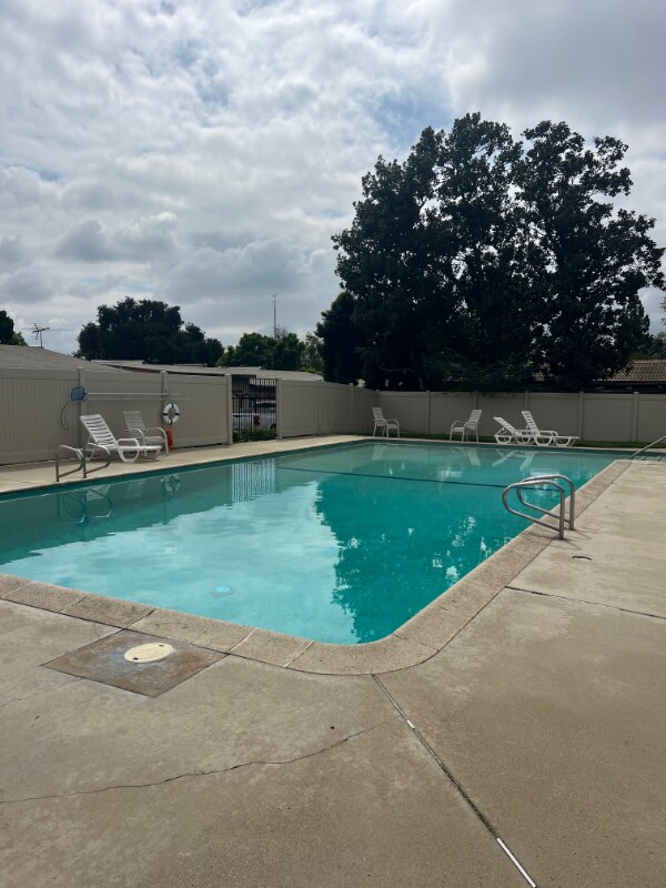 145 N Cambridge Ave unit 133 N Cambridge Ave, Claremont, CA 91711 - photo 5