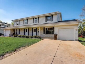 700 E College Ave, Waukesha, WI 53186