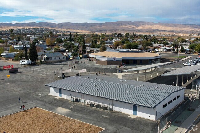 Jefferson Elementary in Ford City offers after-school tutoring and migrant education programs.