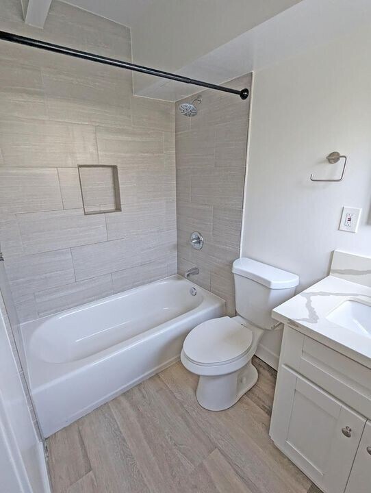 1263 S Dunsmuir Ave unit 3, Los Angeles, CA 90019 - photo 7