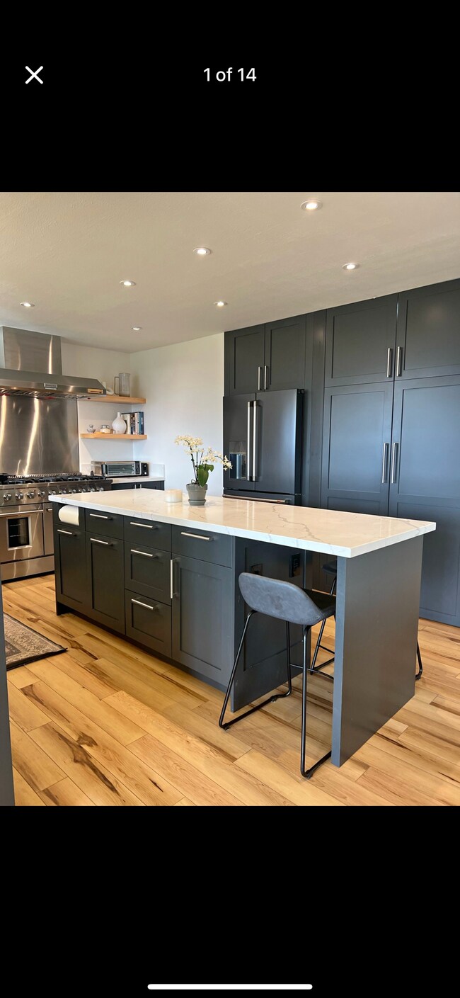 20 Mano Dr, Kula, HI 96790