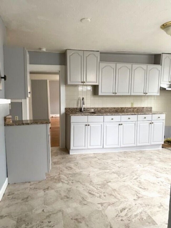 53 Jay St unit 2, North Attleboro, MA 02760 - photo 4