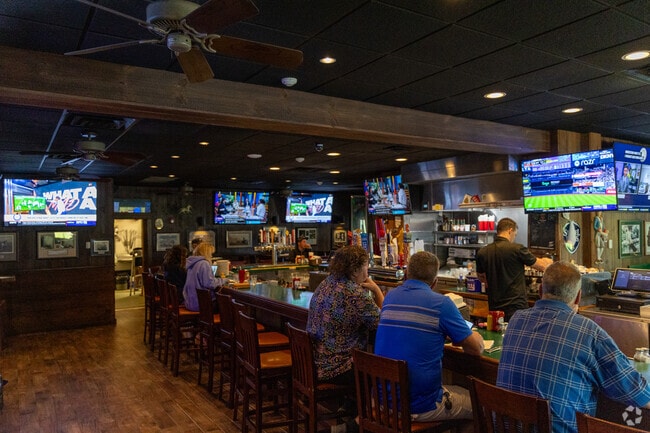Huddy’s Inn serves comfort food in a rustic lodge setting at Pebble Creek Golf Club.