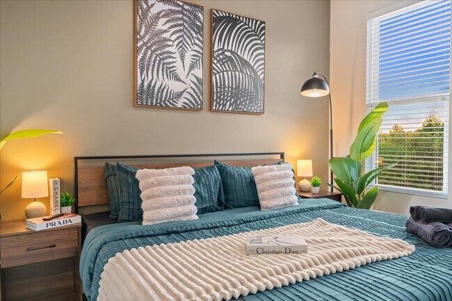 2005 Clarksdale Dr unit ID1241753P, Charlotte, NC 28206 - photo 5