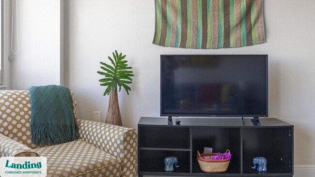 305 Dr M L K Jr St S unit 804, Saint Petersburg, FL 33705 - photo 4