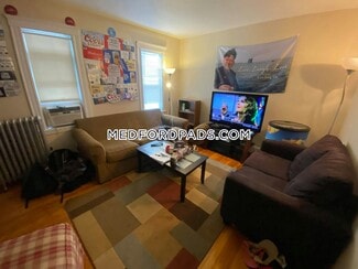 89 Hillsdale Rd Unit 1, Medford, MA 02155