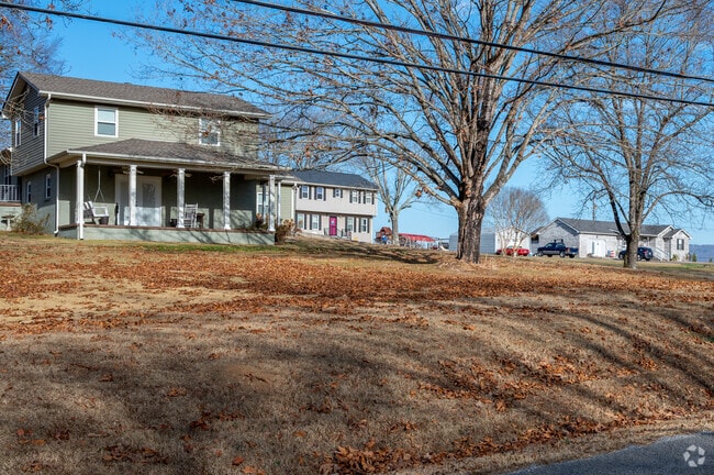 Residents of Victoria enjoy large homes surrounded by farmland.