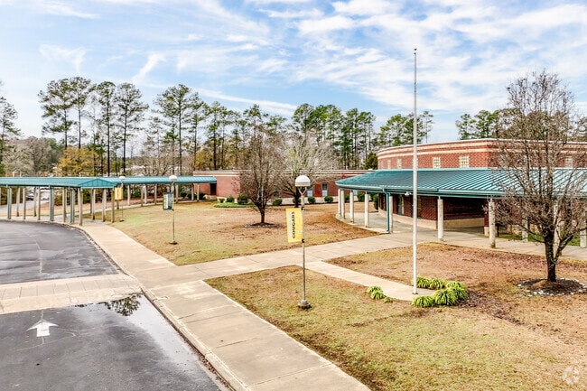 Northside Middle School supports both college-bound and career-oriented students.