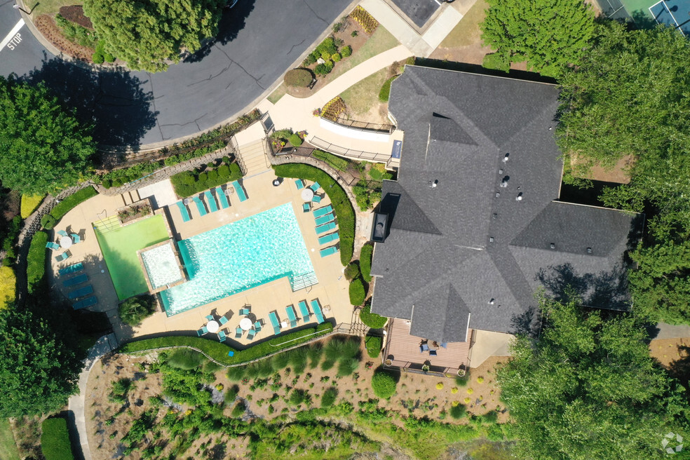 670 Thornton
