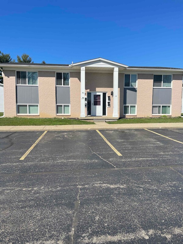 5075 Brady St, Swartz Creek, MI 48473