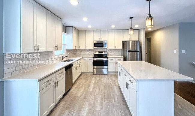 13020 Corrington Ave, Grandview, MO 64030 - photo 2