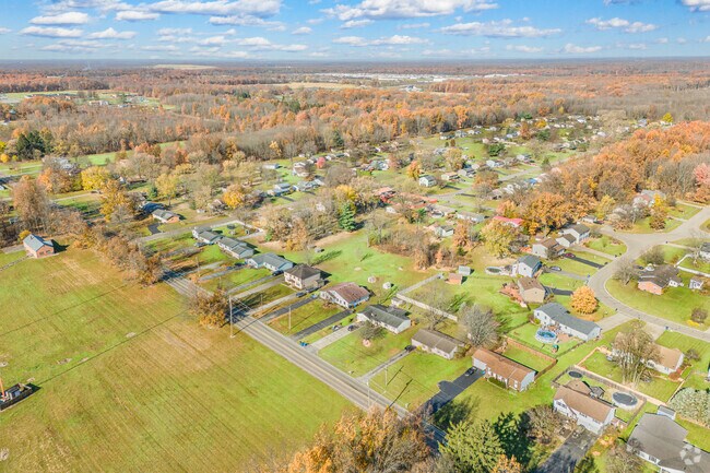 There are many architectural styles in Lordstown.
