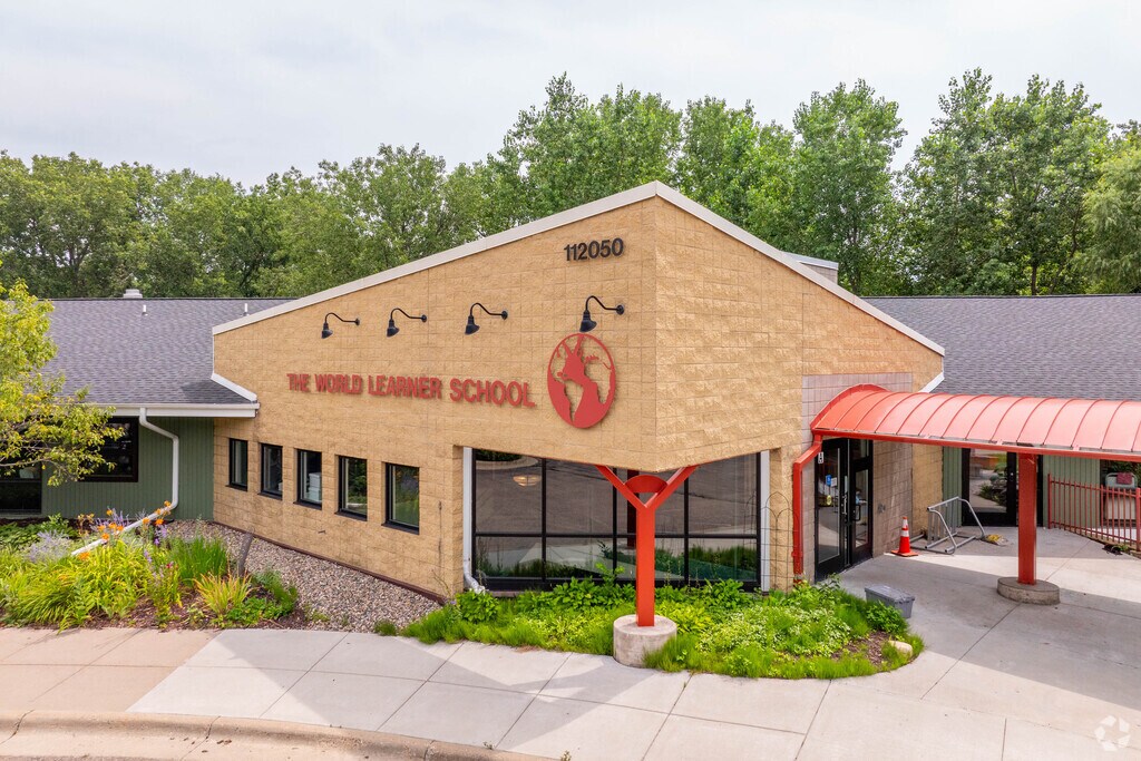 At World Learner Charter School, 13.5% of students are economically disadvantaged.