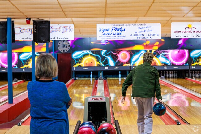 Come to the Bville Sports Bowl for a fun game of bowling with friends.