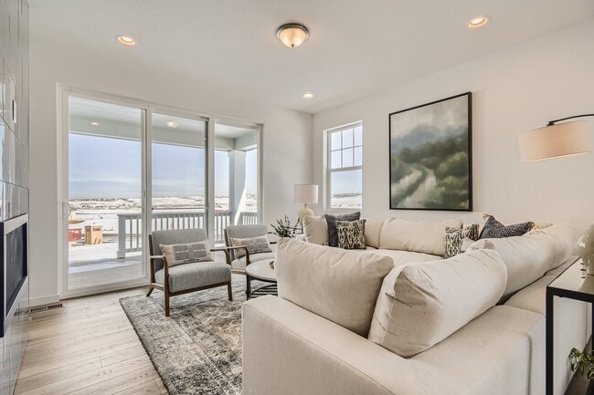 13741 Daffodil Point, Parker, CO 80134 - photo 3