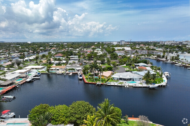 Pompano Shores is surrounded by waterways and canals that give easy access to boating.