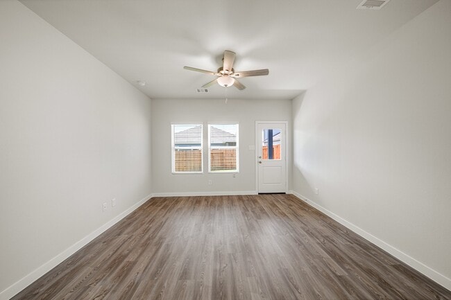 16507 Glowing Embers Dr unit 36582192, Porter Heights, TX 77365 - photo 5