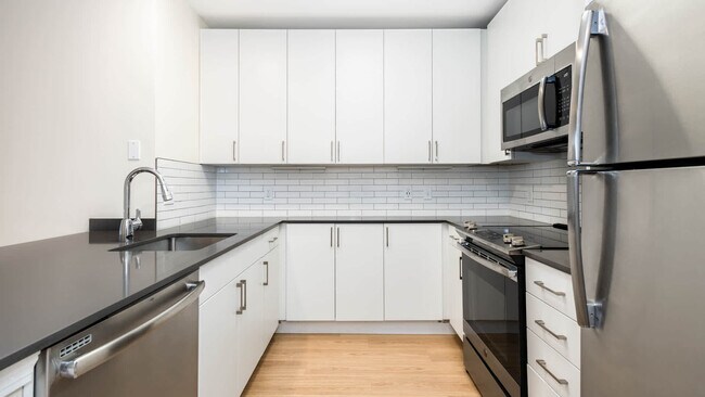 70 Hope Ave unit 524, Waltham, MA 02453 - photo 2