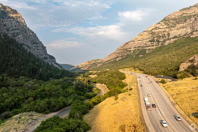 Many commute from Heber to Park City, Salt Lake City and Provo via US Route 189.
