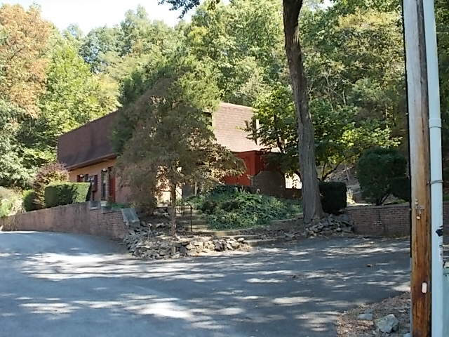 Welcome to 715 Mt Airy