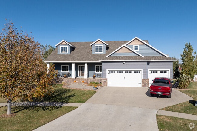 Many homes in Shadow Wood-Shadow Creek were built in the early 2010's.