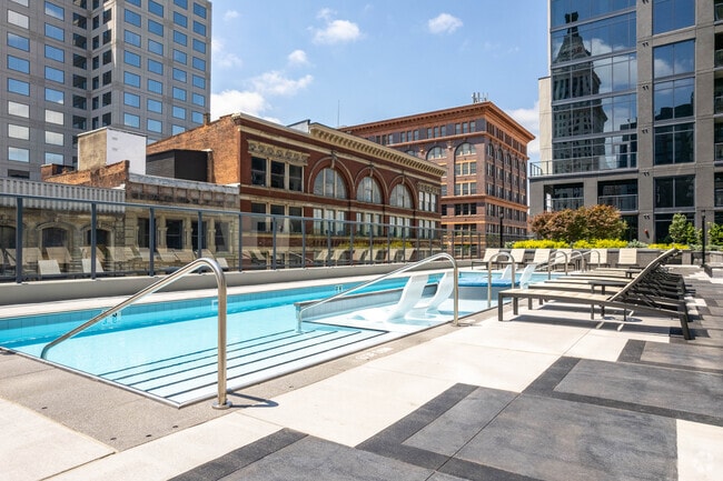 7th FloorAmenity Deck