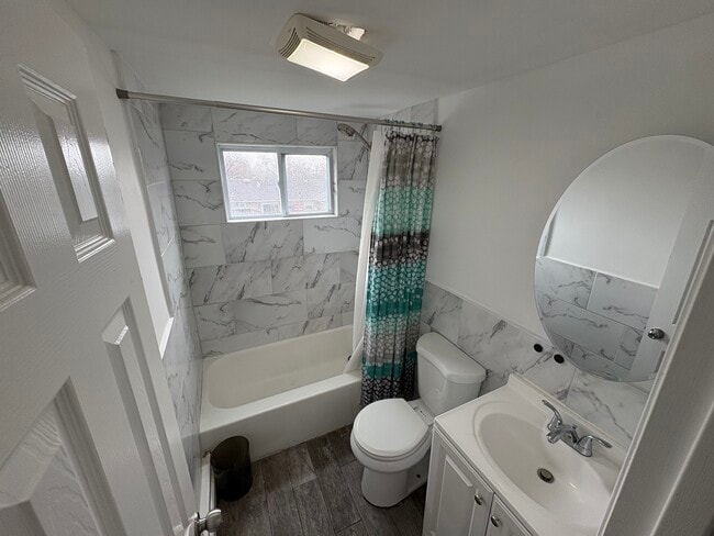 221 E Hoffman Ave unit 1, Lindenhurst, NY 11757 - photo 5