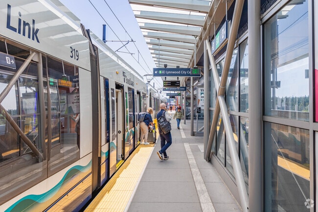 The Mountlake Terrace Transit Center is a highly coveted amenity among Cascade View residents.