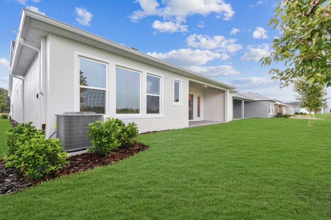 31486 Hayman Loop, Wesley Chapel, FL 33545 - photo 7