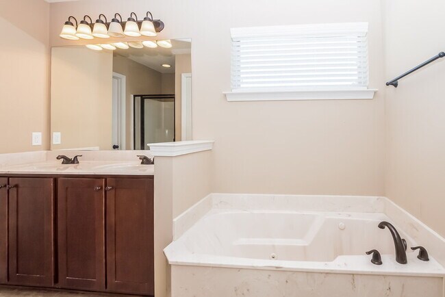 2729 Miner Cove, Southaven, MS 38672 - photo 7