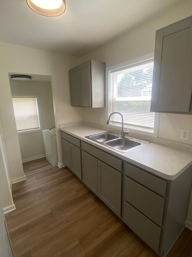 291 Dakota St, Ypsilanti, MI 48198 - photo 6