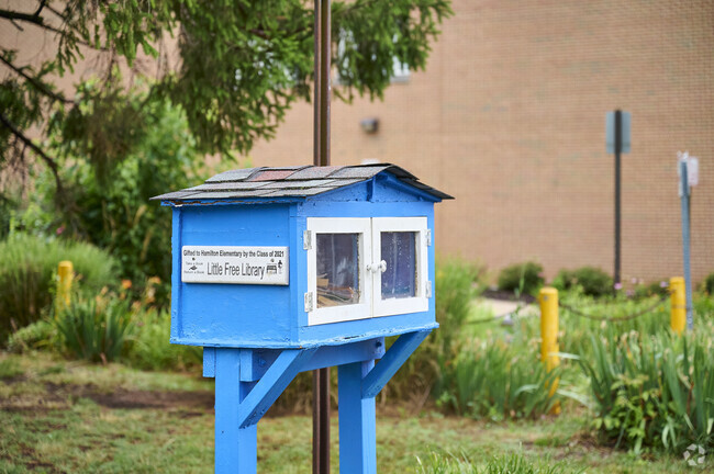 Hamilton Elementary School has a free Little Library for students.