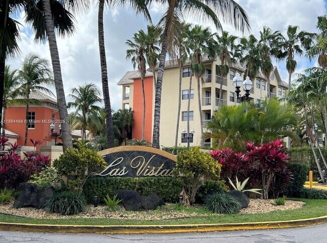 8343 Lake Dr unit 8343Lake Dr Doral FL, Doral, FL 33166 - photo 3